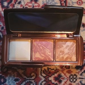 Hourglass Face Palette